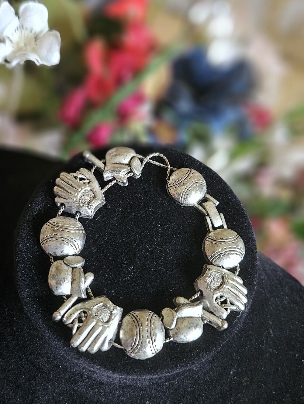 Vintage Silver Tone Baseball & Softball Charm Link Bracelet ⚾